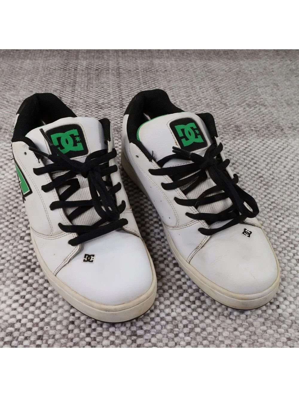 DC Shoes Raif White Black Green Halftone Puffy Skate Sneakers Men's 12 320035